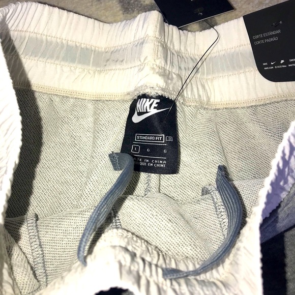 Shorts - Picture 3 of 4